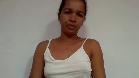 Snapshot of gelmene chatting on 06.17.26 gelmene online show from 06.17.26