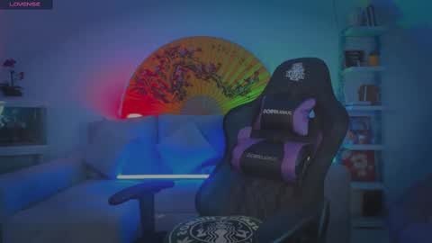 Snapshot of geminis_grey chatting on 10.12.25 Geminis online show from 10.12.25