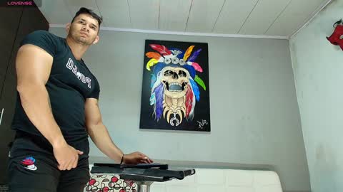 Snapshot of gendersonfit chatting on 01.17.25 gendersonfit online show from 01.17.25