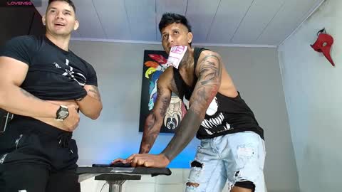 Snapshot of gendersonfit chatting on 01.29.25 gendersonfit online show from 01.29.25