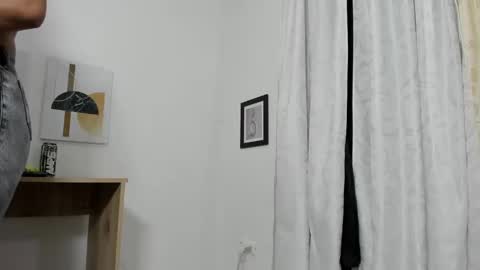 Snapshot of genesis_torres chatting on 02.20.25 Genesis online show from 02.20.25