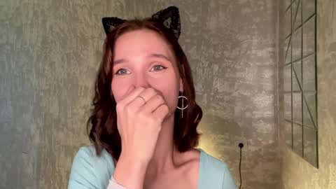 Snapshot of genieflug chatting on 05.16.26 Riana online show from 05.16.26