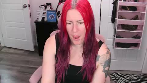 Snapshot of gennyrock chatting on 06.22.26 Genny Rock and online show from 06.22.26