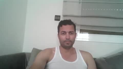 Snapshot of genteldevil chatting on 02.10.25 genteldevil online show from 02.10.25