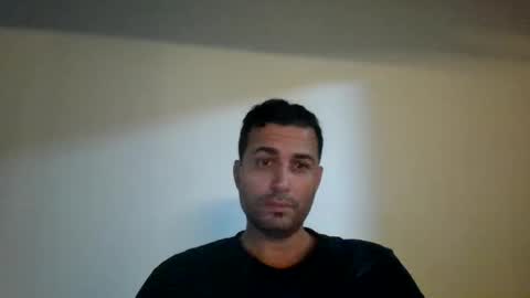 Snapshot of genteldevil chatting on 10.04.25 genteldevil online show from 10.04.25