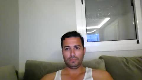 Snapshot of genteldevil chatting on 10.26.25 genteldevil online show from 10.26.25