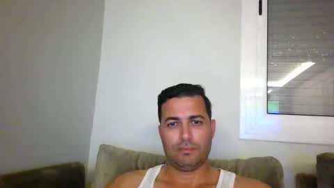 Snapshot of genteldevil chatting on 11.18.25 genteldevil online show from 11.18.25