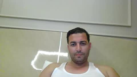 Snapshot of genteldevil chatting on 11.25.25 genteldevil online show from 11.25.25