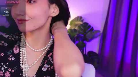 Snapshot of gentlemusee chatting on 12.03.25 gentlemusee online show from 12.03.25