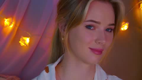 Snapshot of gentlerossi chatting on 01.16.25 GentleRossi online show from 01.16.25