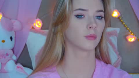 Snapshot of gentlerossi chatting on 01.18.25 GentleRossi online show from 01.18.25