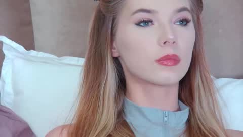 Snapshot of gentlerossi chatting on 09.10.25 GentleRossi online show from 09.10.25