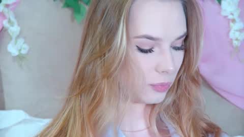 Snapshot of gentlerossi chatting on 09.16.25 GentleRossi online show from 09.16.25