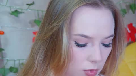 Snapshot of gentlerossi chatting on 10.14.25 GentleRossi online show from 10.14.25