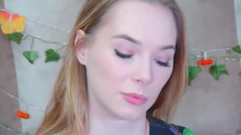 Snapshot of gentlerossi chatting on 11.07.25 GentleRossi online show from 11.07.25