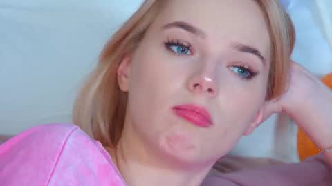 Snapshot of gentlerossi chatting on 12.03.25 GentleRossi online show from 12.03.25