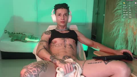 independent model online show from 12.08.24