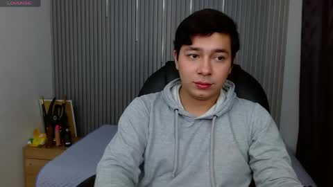 Snapshot of georgesmith_1 chatting on 05.15.26 GEORGE online show from 05.15.26