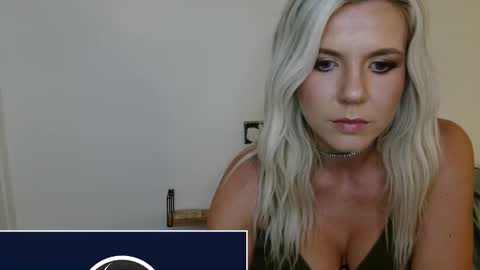 Snapshot of georgialewis chatting on 09.10.25 georgialewis online show from 09.10.25