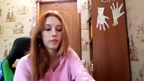Snapshot of georgianahaeussler chatting on 03.26.26 Ellie online show from 03.26.26