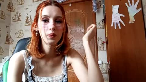 Snapshot of georgianahaeussler chatting on 04.04.26 Ellie online show from 04.04.26