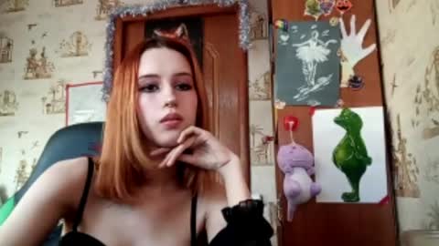 Snapshot of georgianahaeussler chatting on 04.17.26 Ellie online show from 04.17.26