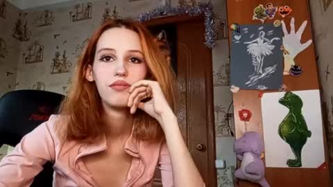 Snapshot of georgianahaeussler chatting on 04.21.26 Ellie online show from 04.21.26