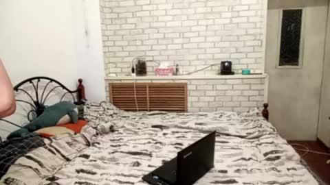 Snapshot of georgianahaeussler chatting on 04.23.26 Ellie online show from 04.23.26