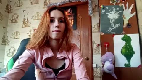 Snapshot of georgianahaeussler chatting on 04.26.26 Ellie online show from 04.26.26