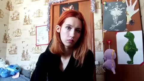 Snapshot of georgianahaeussler chatting on 04.29.26 Ellie online show from 04.29.26