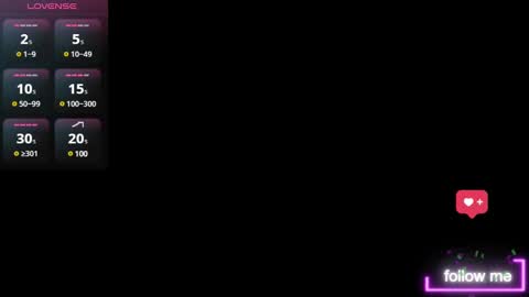 georgina_moschino online show from 02.08.25