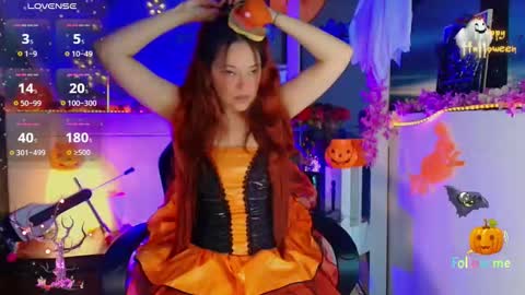 georgina_moschino online show from 10.31.25