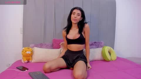 GEORGINA online show from 11.24.25