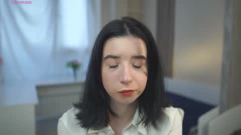 My name is Kelly online show from 10.05.25