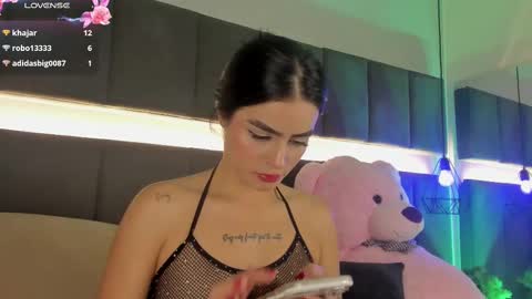 Kendal  online show from 02.21.25