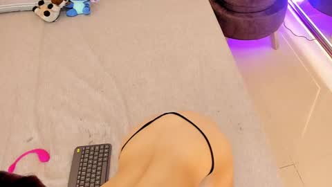 Snapshot of geral_johansson chatting on 02.12.25 online show from 02.12.25