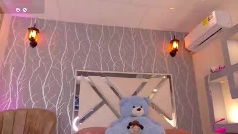 Snapshot of geral_johansson chatting on 10.23.25 online show from 10.23.25