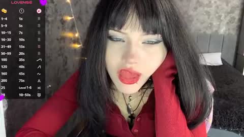 Snapshot of germainebourlier chatting on 06.25.26 EmelyWoodes online show from 06.25.26