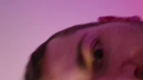 A  A online show from 02.11.25