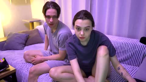 Jean and Isa couple Van online show from 01.11.25