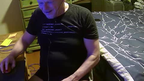 Snapshot of gethyn chatting on 02.01.25 Gethyn online show from 02.01.25