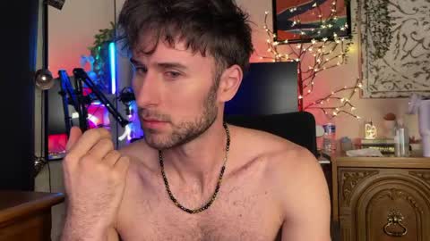 big boy ghost face online show from 11.01.25