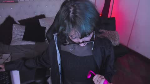 Snapshot of ghosty_doll chatting on 01.28.25 Allison online show from 01.28.25