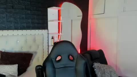 Snapshot of ghosty_doll chatting on 02.07.25 Allison online show from 02.07.25