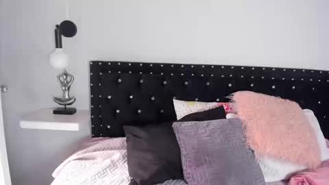 Snapshot of ghosty_doll chatting on 09.09.25 Allison online show from 09.09.25