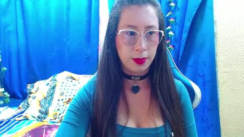 Snapshot of gia_leinn chatting on 05.09.26 Gia online show from 05.09.26