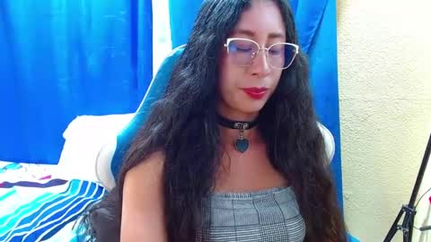 Snapshot of gia_leinn chatting on 06.01.26 Gia online show from 06.01.26