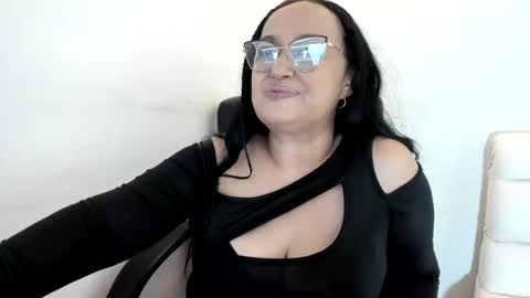 nahomi online show from 01.12.25