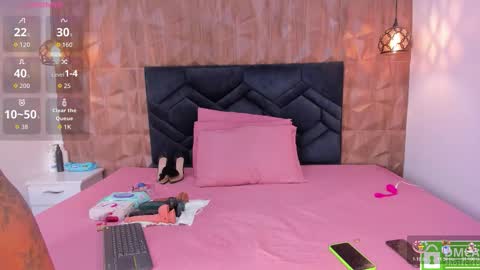 Snapshot of gia_scott chatting on 12.02.25 Darlliny online show from 12.02.25
