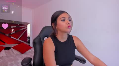 Gia  online show from 02.21.25